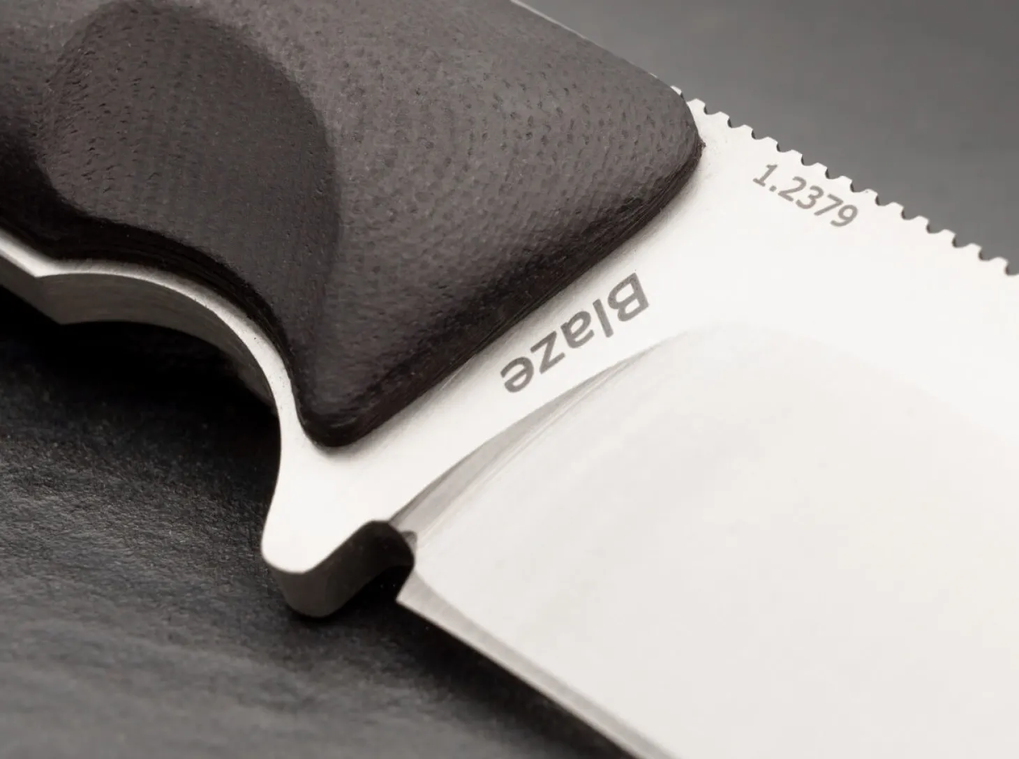 Blaze D2 Black