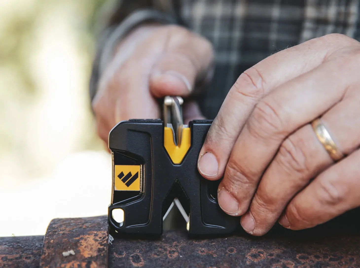 Pivot Knife Sharpener
